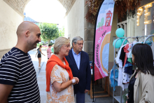 Máis de medio centenar de establecementos participan na iniciativa Comercio na Rúa, promovida polo Executivo de Paula Alvarellos