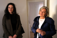 A alcaldesa supervisa a derradeira fase das obras das catro vivendas tuteladas, para vítimas de violencia de xénero, que rematarán este mes