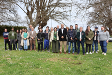 O Goberno Local colabora coa EPSE na plantación dun bosquete de carballos en terreos municipais de San Fiz