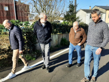 Rubén Arroxo e Alexandre Penas reúnense con veciñas e veciños da Garaballa