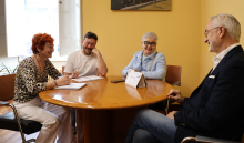 Maite Ferreiro reunese con adxudicatarias das casetas e caldeiros do polbo de cara ao San Froilán 2025 Maite Ferreiro reunese con adxudicatarias das casetas e caldeiros do polbo de cara ao San Froilán 2025