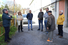 Rubén Arroxo e Alexandre Penas reúnense con veciñas e veciños da rúa Río Parga