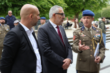 O alcalde asiste ao comezo do despregue da Garda Real en Lugo